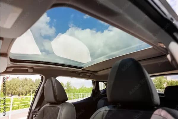 8 Mobil Sunroof Bekas Mulai Dari 100 Jutaan di OLX, Simak Ini!