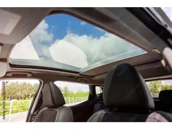 8 Mobil Sunroof Bekas Mulai Dari 100 Jutaan di OLX, Simak Ini!