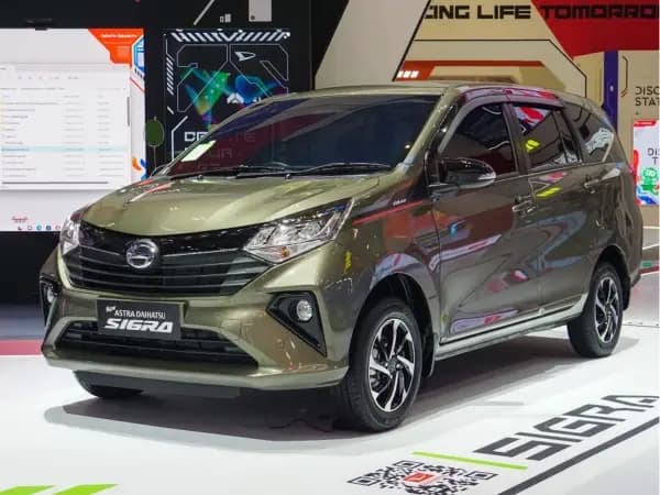 Sigra vs Ayla, Duel Mobil LCGC Andalan Daihatsu!