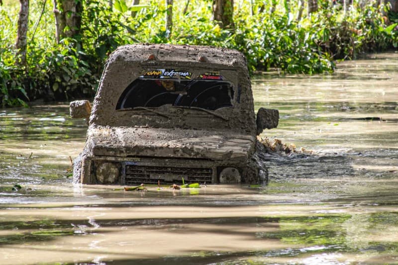 5 Ciri-Ciri Mobil Bekas Banjir, Kenali Untung Ruginya!