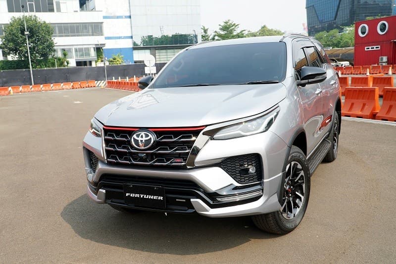 Harga Fortuner Bekas, SUV Keren Mulai 100 Jutaan!
