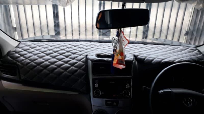 Pengertian, Daftar, dan Harga Alas Dashboard Mobil Terbaik