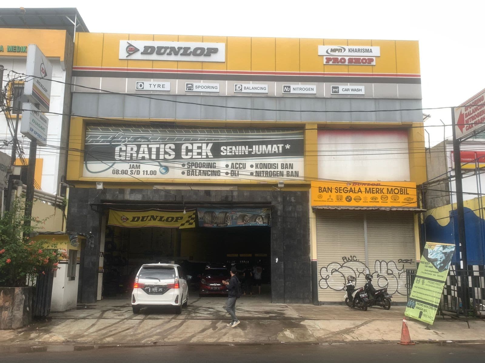 Dunlop Kharisma Motor Serpong