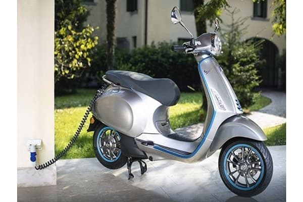 Vespa Elettrica: Motor Listrik Keren yang Siap Rilis di Indonesia