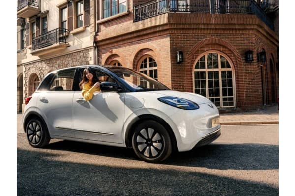 Daftar Mobil Kecil Wuling - Spesifikasi dan Harganya