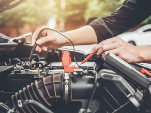 Aki Kering Mobil - Keuntungan, Kekurangan, Dan Tips Merawatnya