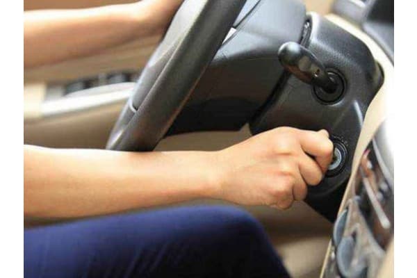 7 Penyebab Mobil Tidak Bisa Distarter & Cara Mengatasinya