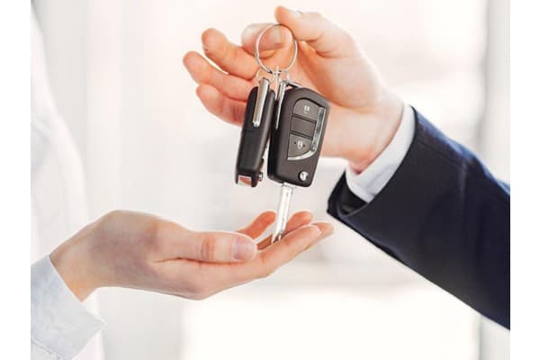 Cari Mobil Bekas Kendari? Ini Pilihan dan Simulasi Kreditnya!