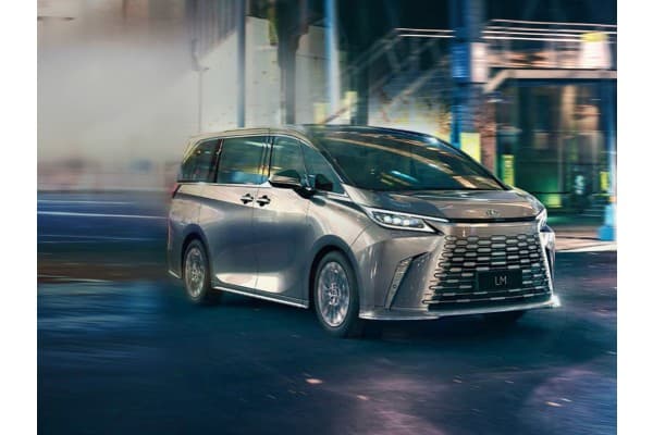MPV Sultan! Ini Harga All New Lexus LM Hybrid 2025