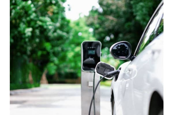 Emisi Mobil Listrik Juga Tinggi? Cek Fakta dan Perbandingannya