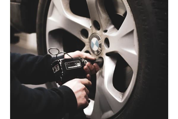 5 Bengkel Servis Velg Mobil Terdekat di Jakarta dan Biayanya