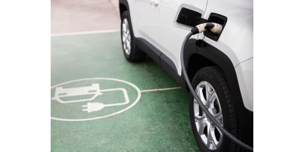 Mobil Listrik Bebas Ganjil Genap? Ini Alasan & Daftar Mobilnya!