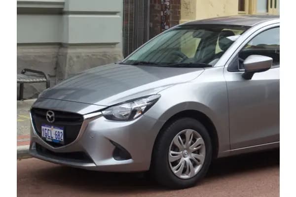 Mazda 2 Bekas, Hatchback Murah Mulai 100 Jutaan Saja!