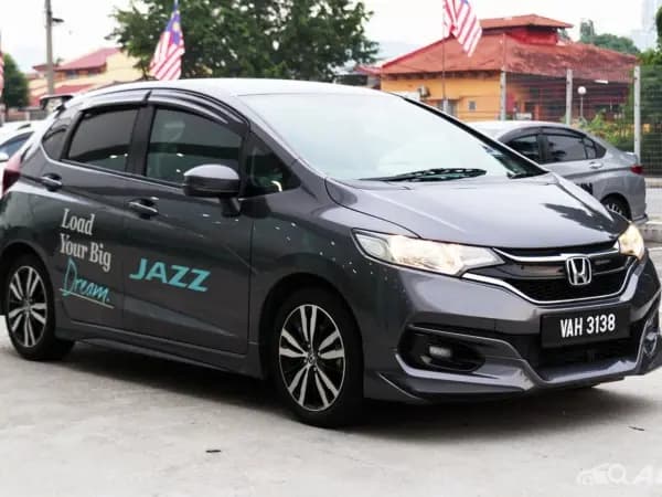 Rekomendasi 7 Mobil Honda Jazz Matic Bekas, Bisa Kredit Murah!