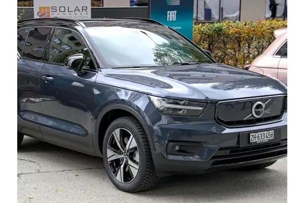 Spesifikasi Volvo XC40, SUV Compact Bertenaga Listrik yang Mewah