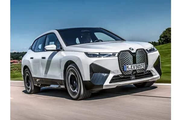 BMW iX xDRIVE 50 Resmi Rilis! Mobil EV Premium, Performa Buas!