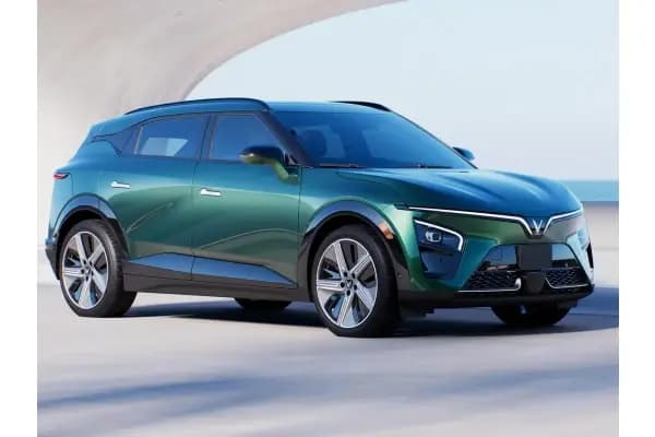 Hadir di IIMS 2024, VinFast VF 7 Dibanderol Harga 500 Jutaan!