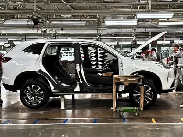 Produksi 1 Mobil Cuman 53 Detik? Intip Kecanggihan Pabrik GWM