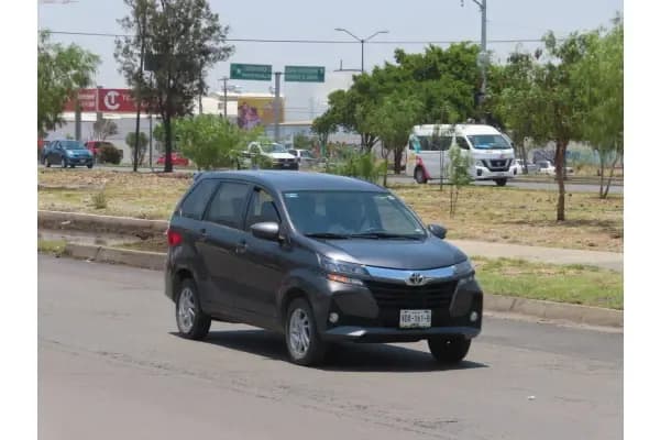 Ini Dia Perbedaan Tipe Mobil Avanza E, G, dan Veloz di OLX