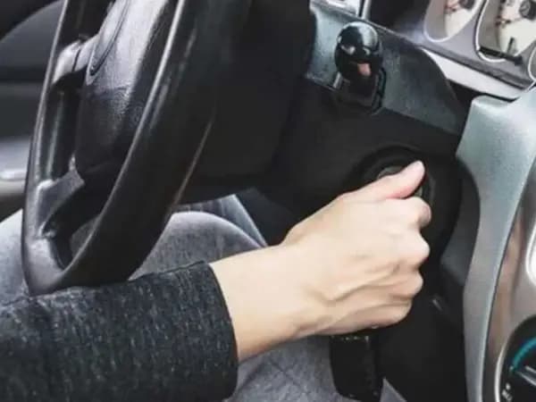 9 Penyebab Mobil Tidak Bisa Distarter tapi Lampu Menyala