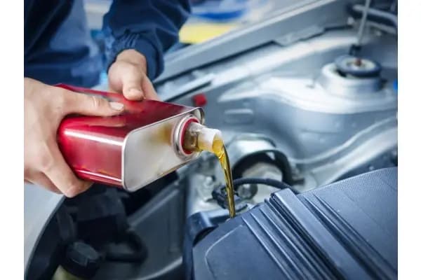 Rekomendasi Merk Oli Transmisi Manual Terbaik dan Fungsinya