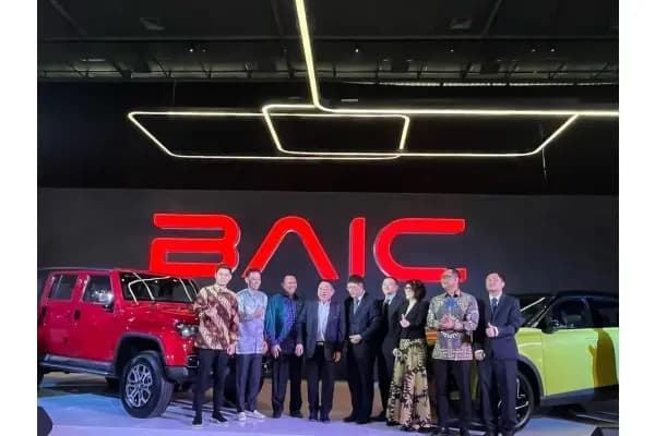 Intip Spesifikasi BAIC BJ40 Plus, Mobil Off-road Cuma 700 Jutaan!