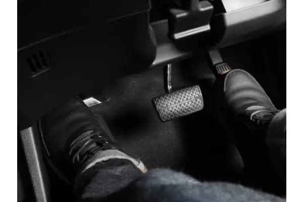 Hati-Hati, Ini Dia 6 Penyebab Rem Blong pada Mobil!