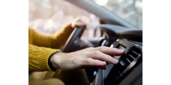 Ketahui 10 Faktor Penyebab AC Mobil Tidak Dingin