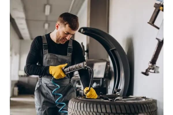 Kenali Tambal Ban Tip Top: Pengertian, Kelebihan & Biayanya!