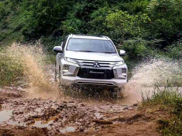 Daftar Harga Pajero Sport Terbaru 2024, Mulai 560 Jutaan!