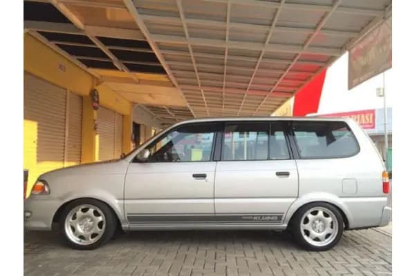 Cuma 50 Jutaan, Intip Spesifikasi Toyota Kijang Kapsul LGX!