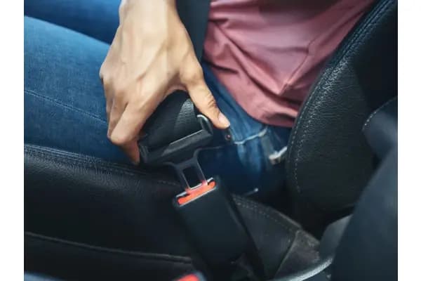 Seatbelt Mobil: Fungsi, Komponen & Cara Menggunakan