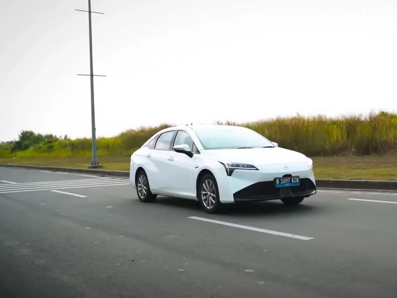 GAC Aion Es, Sedan Listrik Murah di Bawah 400 Jutaan!