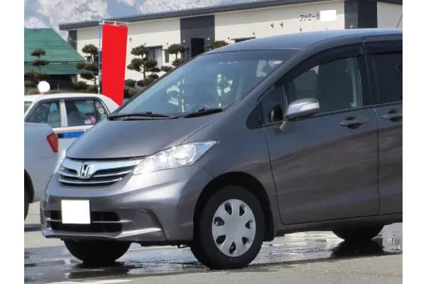 Mau Beli Honda Freed Bekas? Cek Kelebihan dan Kekurangannya
