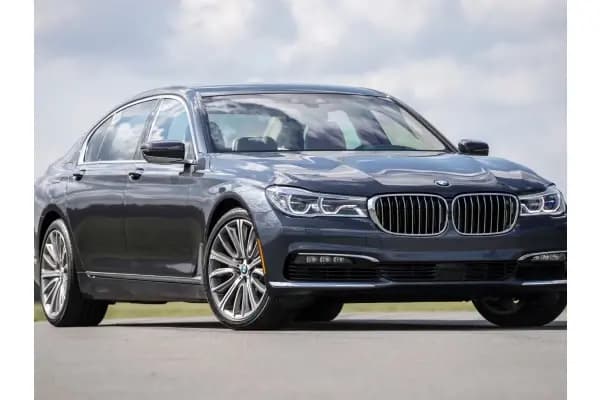 10 Mobil Sedan Mewah di Indonesia, Mulai Dari 300 Jutaan!