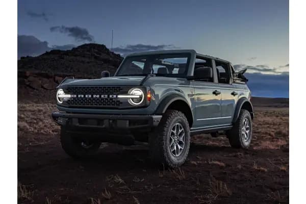 Ford Bronco 2024, SUV Off Road yang Garang!