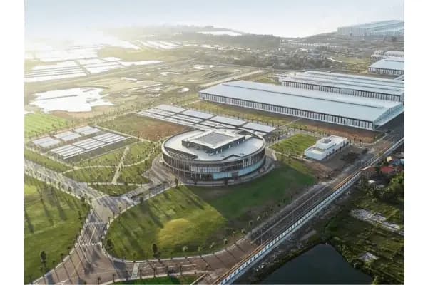 VinFast Raih Penghargaan "Pionir Penggerak Transisi Hijau" Detik Awards 2024