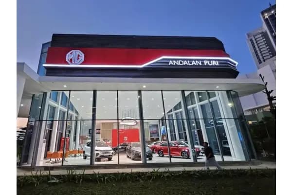Diskon Spesial! Promo MG di IIMS 2025: Mobil Listrik & Hybrid dengan Cicilan 0%
