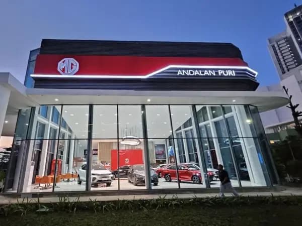 Diskon Spesial! Promo MG di IIMS 2025: Mobil Listrik & Hybrid dengan Cicilan 0%