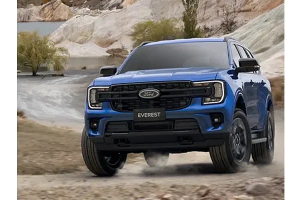 Ford Everest Sport 2025, SUV Gagah dengan Mesin Tangguh!