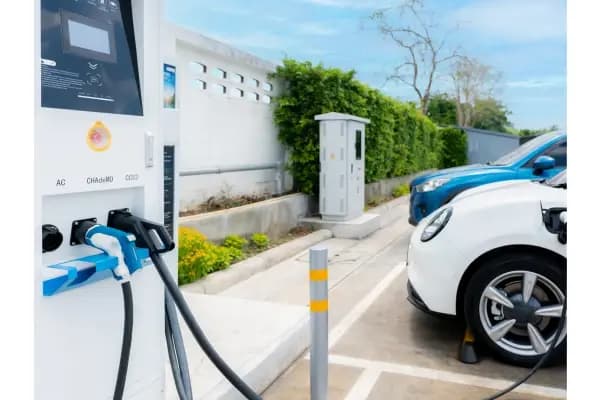Charger Mobil Listrik: Jenis, Cara Kerja & Tips Memilihnya