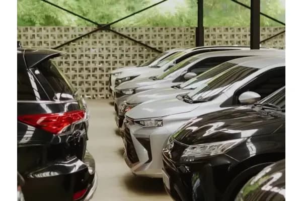 Dealer Mobil Bekas Murah Jakarta? Setir Kanan Kuningan Jawabannya!