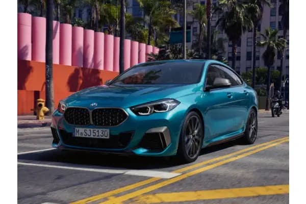 Intip Spesifikasi dan Keunggulan BMW Seri 2, Mobil Sporty yang Stylish!