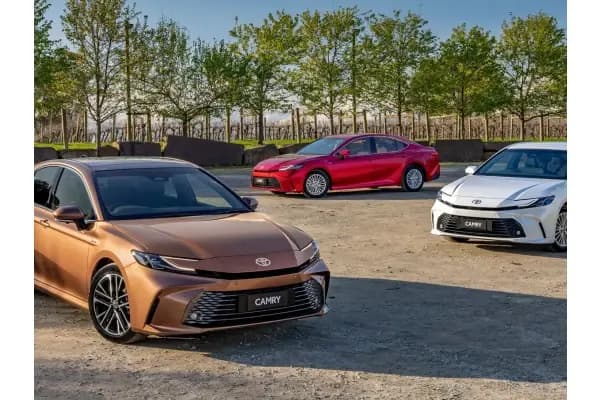 Cari Sedan Toyota? Ini 6 Mobil yang Cocok untuk Segala Kebutuhan!
