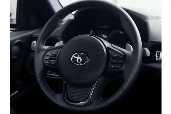 Cari Mobil Toyota Yang Ada Sunroof? Ini 6 Rekomendasinya!