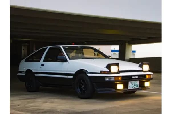 Mengenal Toyota AE86, Legenda Otomotif yang Tak Pernah Padam!