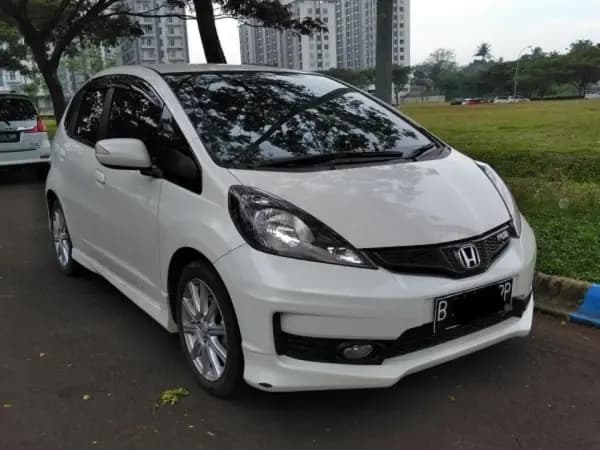 Cari Honda Jazz GE8? Ini Varian & Kisaran Harganya!