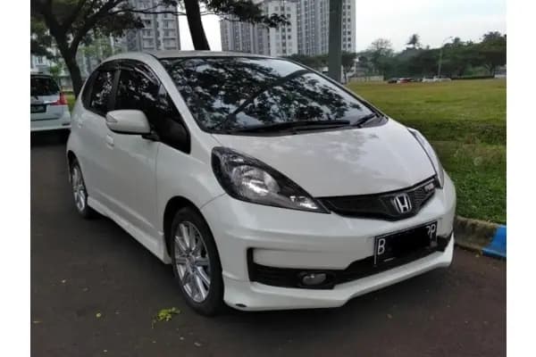 Cari Honda Jazz GE8? Ini Varian & Kisaran Harganya!