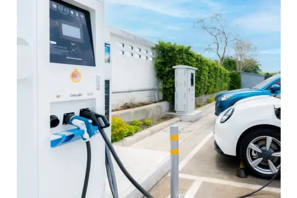 Pajak Mobil BBM vs Mobil Listrik, Mana Yang Lebih Murah?