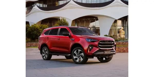 Isuzu MU-X, SUV Diesel Tangguh di GIIAS 2025!